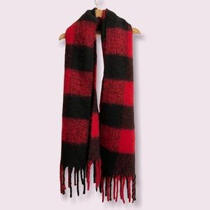 Red Black Buffalo plaid Steve Madden fringe blanket scarf